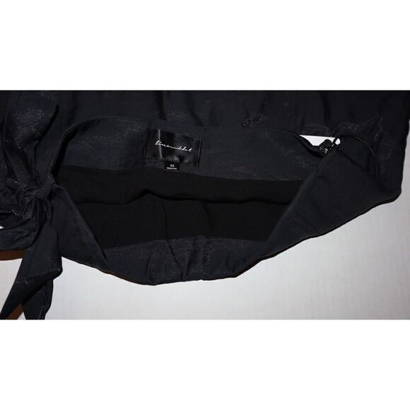 Revolve Line and Dot Women's Sz XS Black Front Slit Sample Skirt w/Side Zipper - Picture 4 of 13